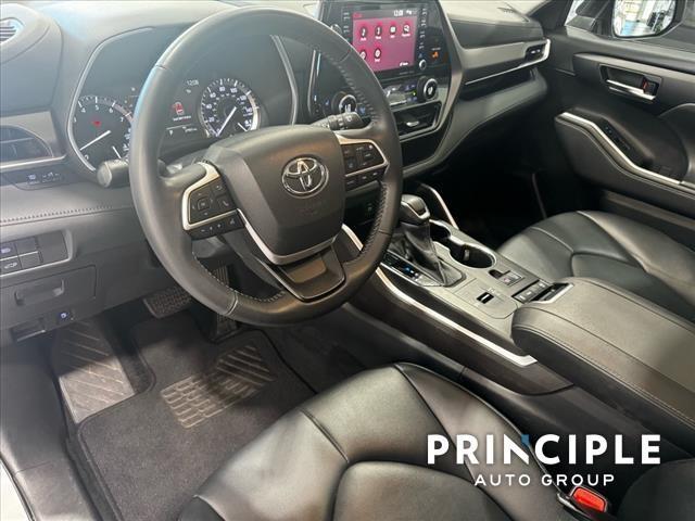 used 2022 Toyota Highlander car, priced at $36,656