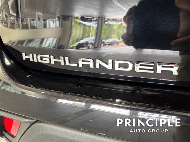 used 2024 Toyota Highlander car, priced at $42,999