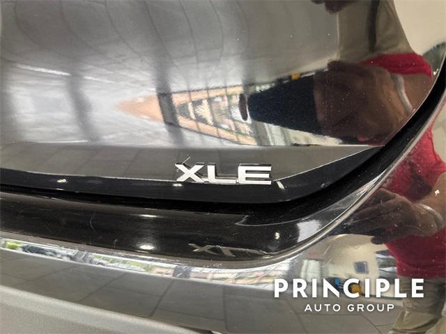 used 2024 Toyota Highlander car, priced at $42,999