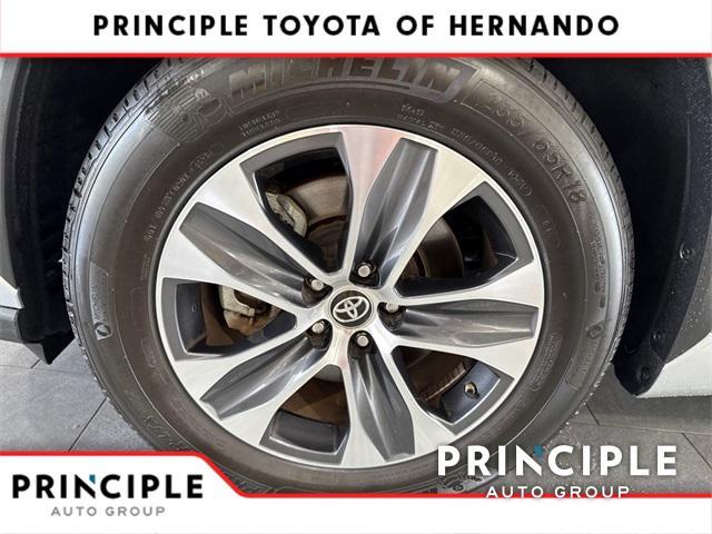 used 2024 Toyota Highlander car, priced at $40,910