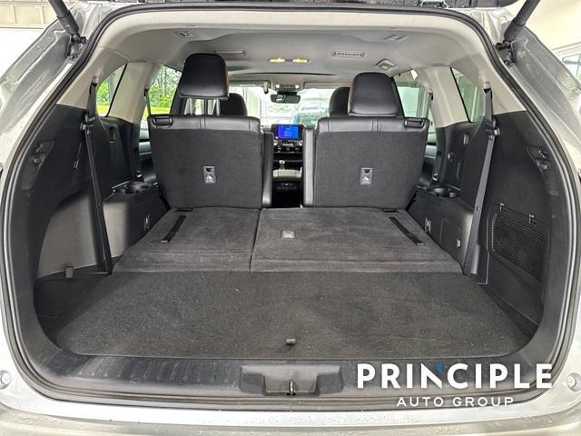 used 2024 Toyota Highlander car, priced at $40,910