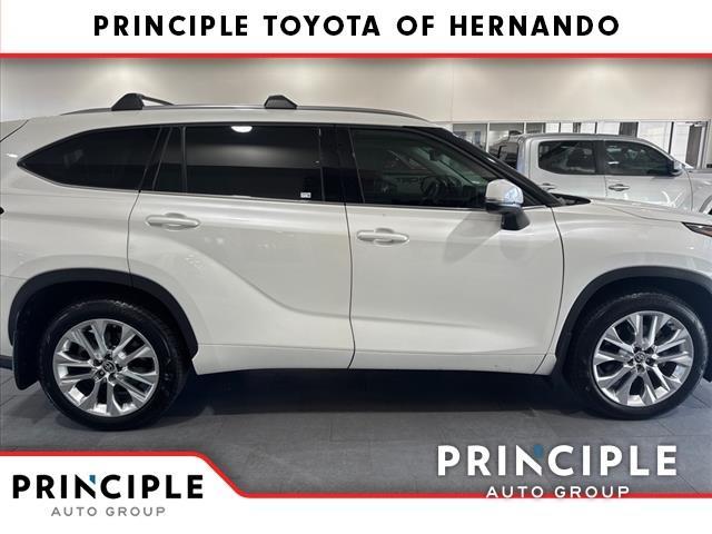 used 2021 Toyota Highlander car, priced at $38,000