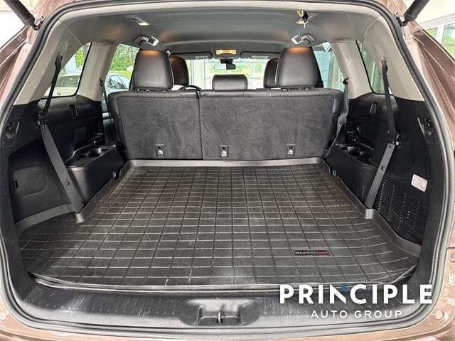 used 2017 Toyota Highlander car, priced at $19,300
