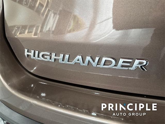 used 2017 Toyota Highlander car, priced at $19,300