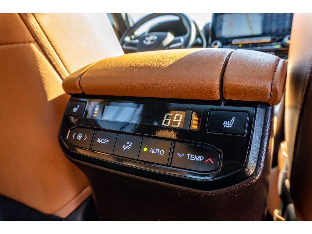 used 2020 Toyota Highlander car, priced at $28,489