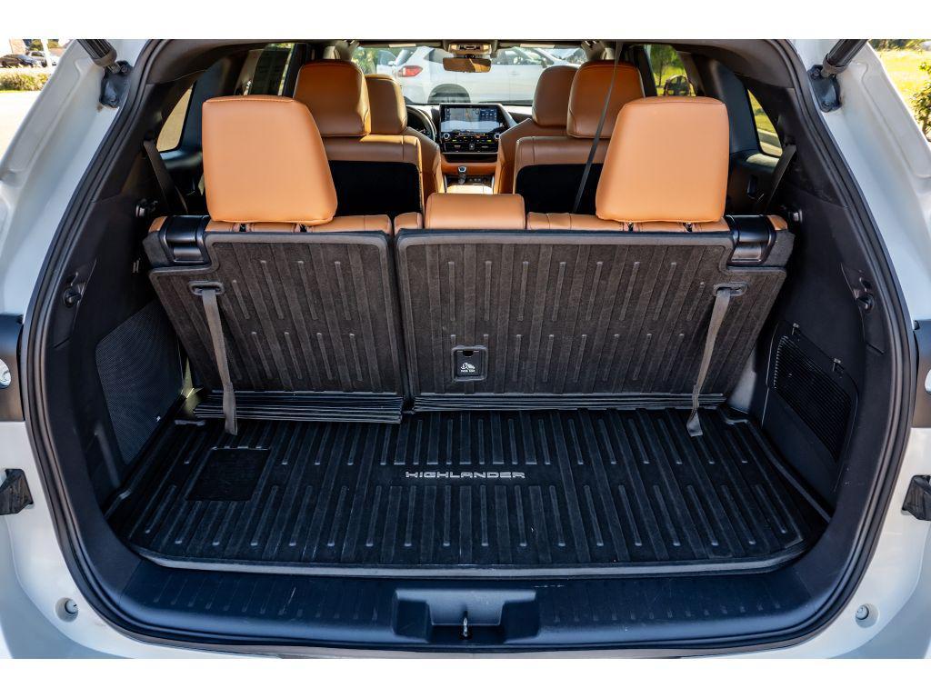 used 2020 Toyota Highlander car, priced at $28,489