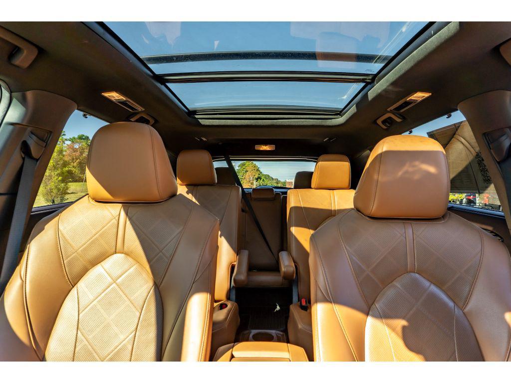 used 2020 Toyota Highlander car, priced at $28,489