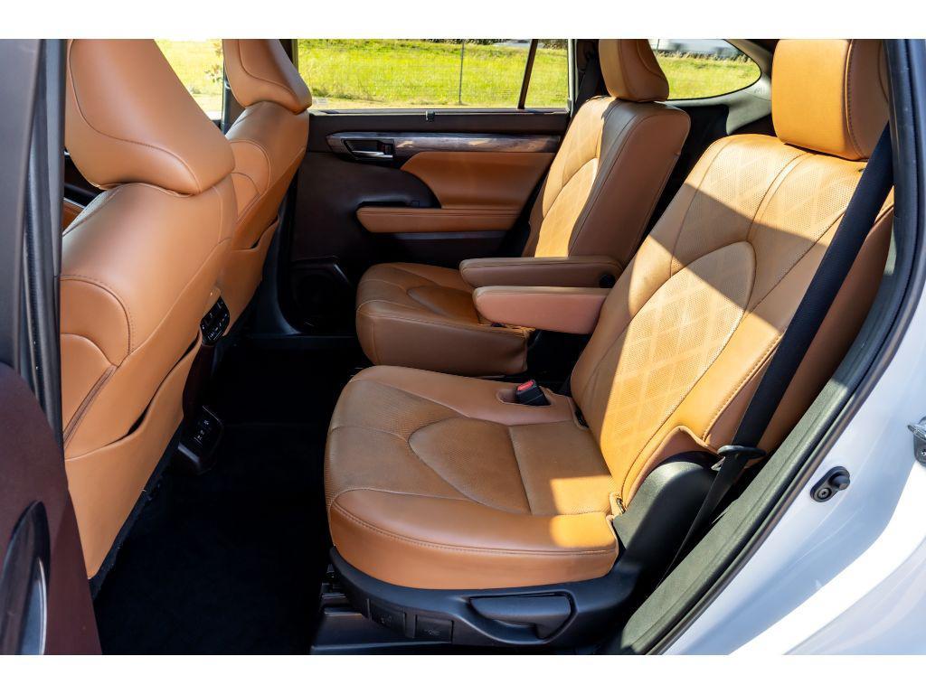 used 2020 Toyota Highlander car, priced at $28,489