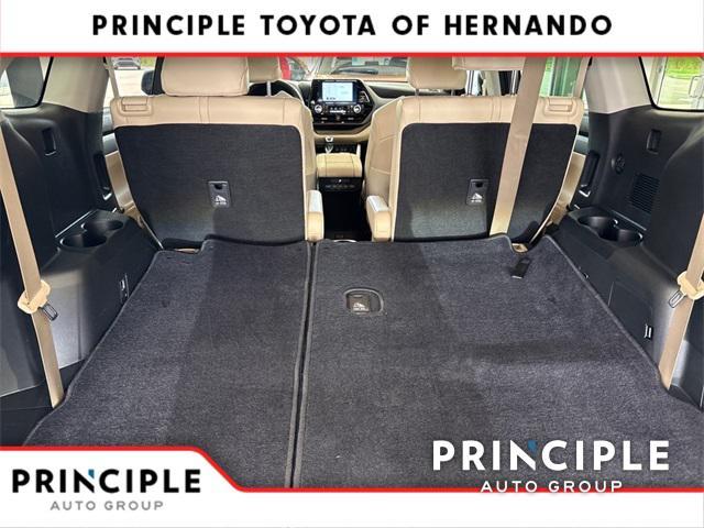 used 2023 Toyota Highlander car, priced at $37,500