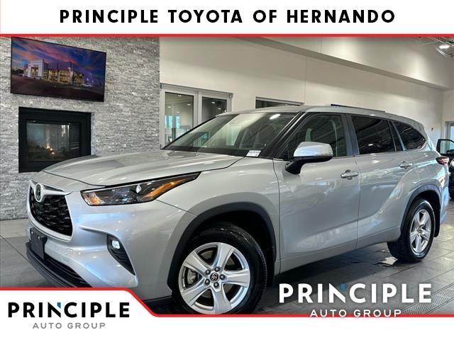 used 2024 Toyota Highlander car, priced at $41,647