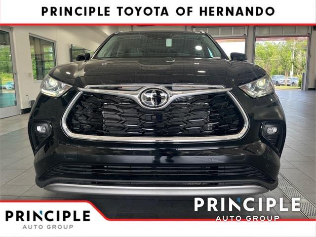 new 2025 Toyota Highlander car, priced at $55,775