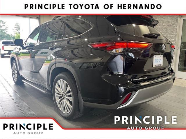 new 2025 Toyota Highlander car, priced at $55,775