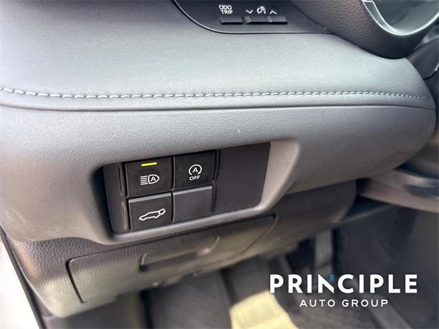 used 2023 Toyota Highlander car, priced at $38,271