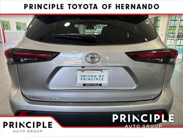 used 2024 Toyota Highlander car, priced at $43,430