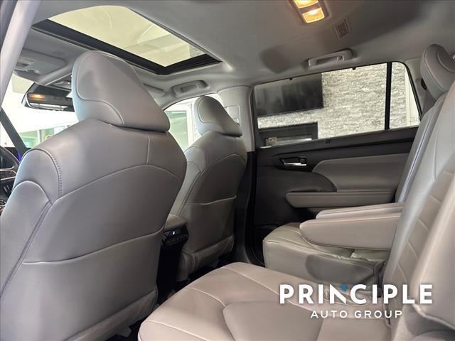 used 2024 Toyota Highlander car, priced at $43,430