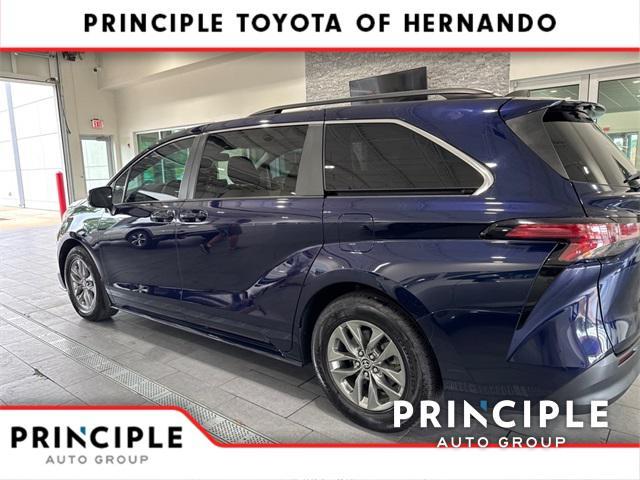 used 2022 Toyota Sienna car, priced at $33,422