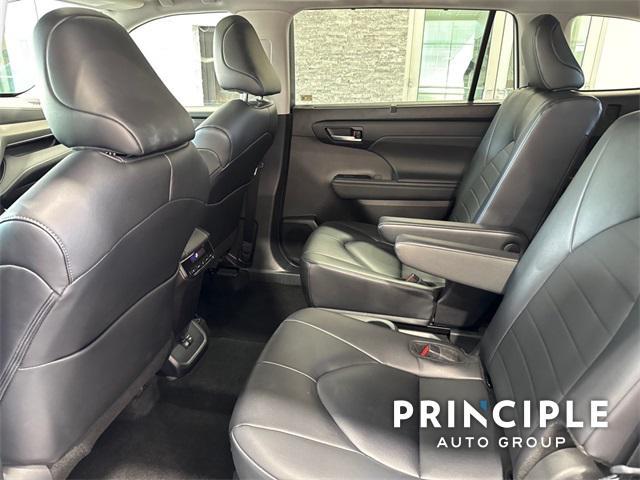 used 2024 Toyota Highlander car, priced at $45,000
