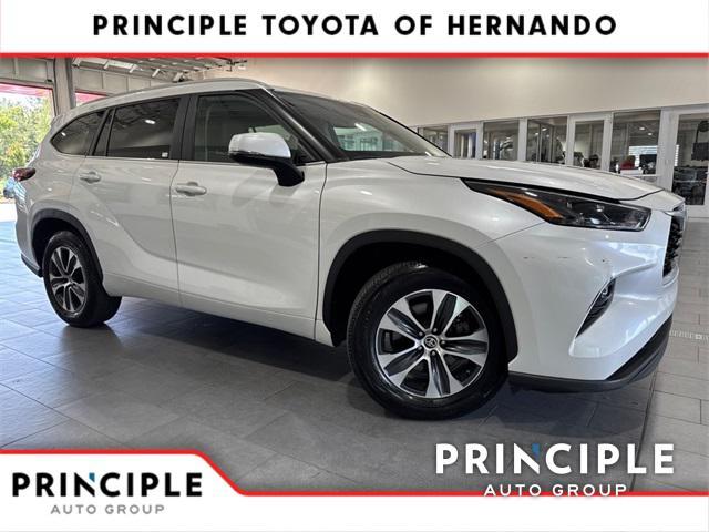 used 2024 Toyota Highlander car, priced at $45,000