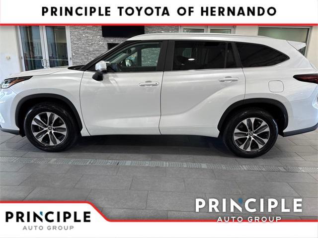 used 2024 Toyota Highlander car, priced at $45,000