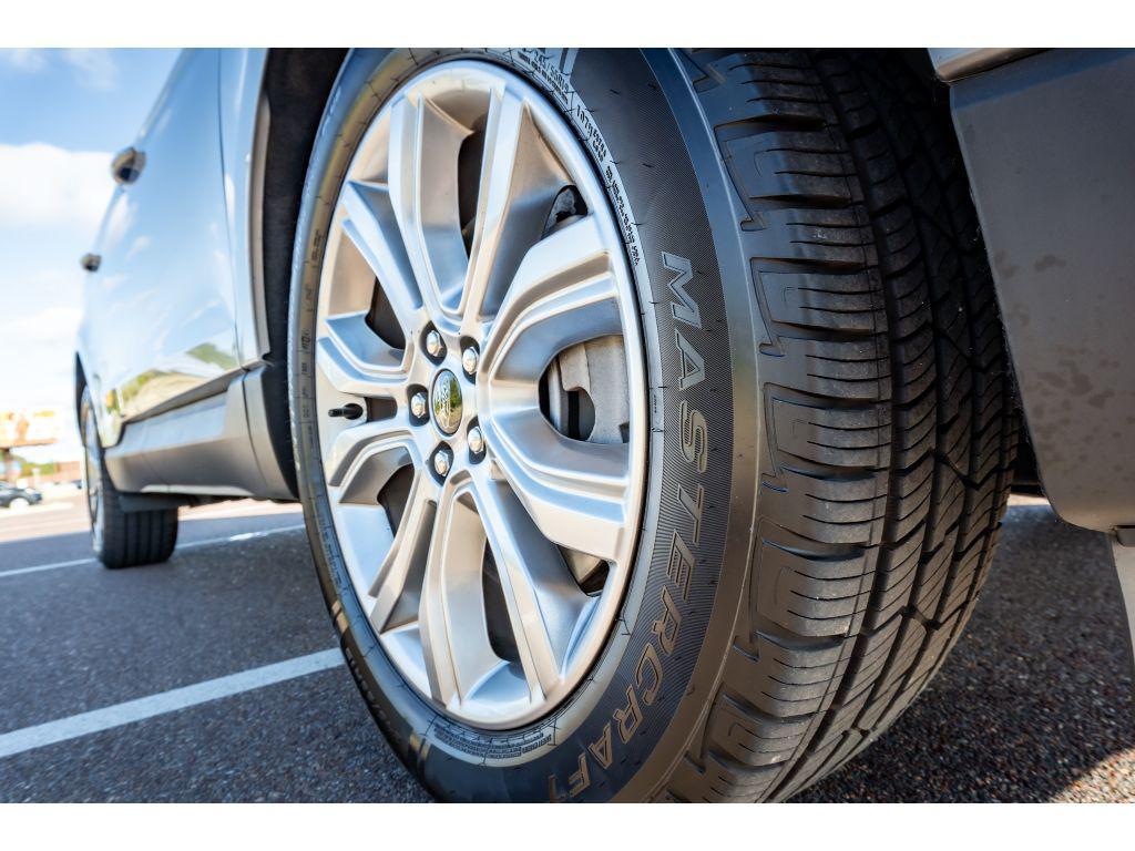 used 2024 Ford Edge car, priced at $25,000