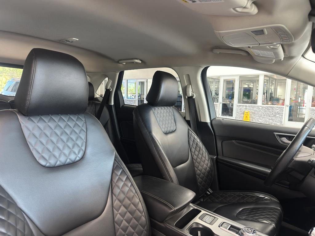 used 2024 Ford Edge car, priced at $27,820