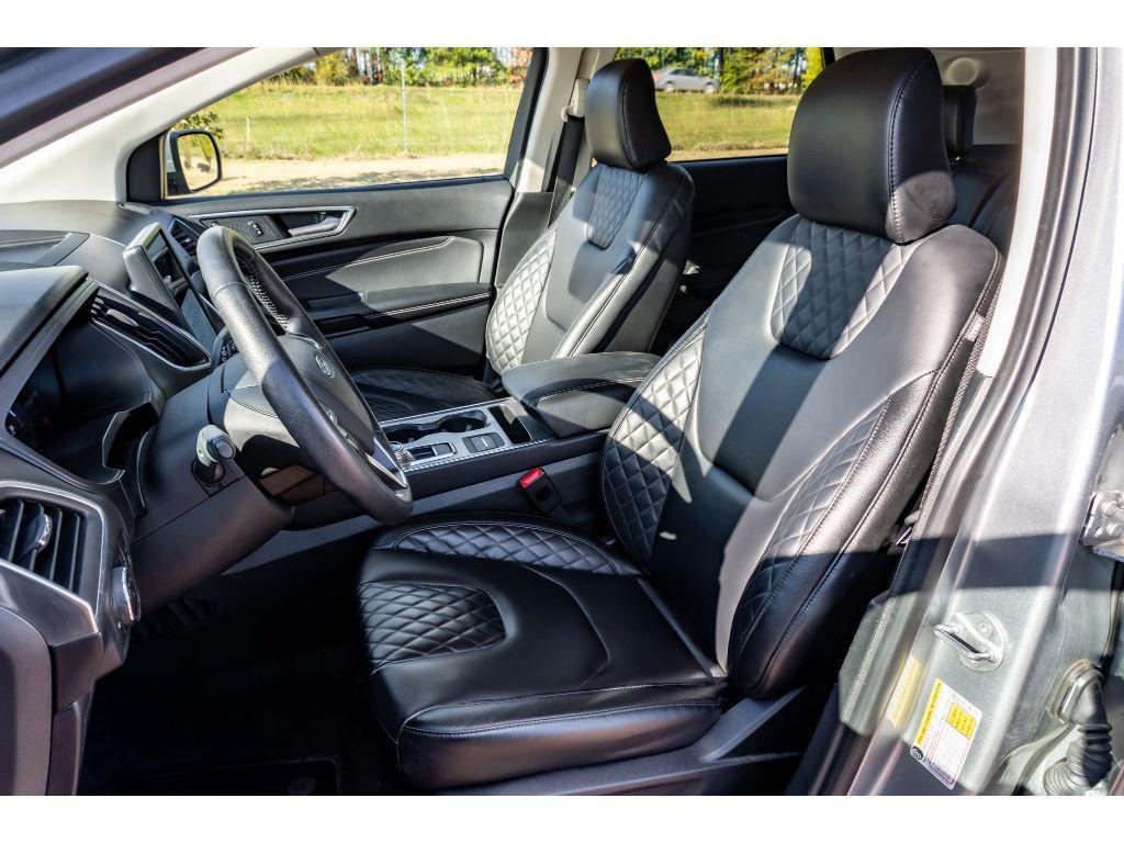 used 2024 Ford Edge car, priced at $25,000