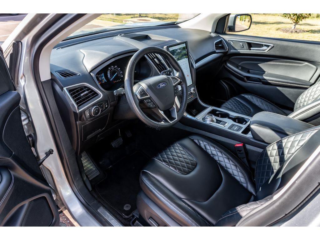 used 2024 Ford Edge car, priced at $25,000