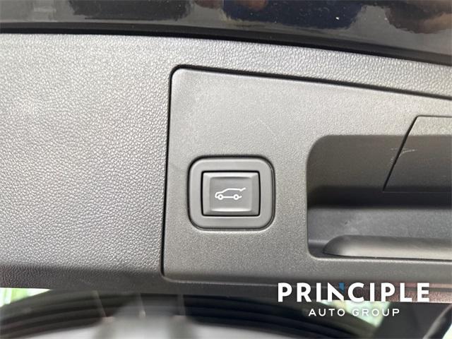 used 2024 Cadillac XT4 car, priced at $37,600