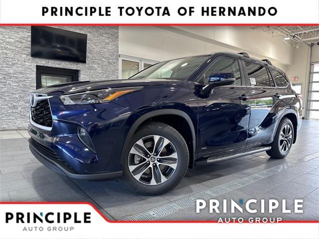 new 2025 Toyota Highlander Hybrid car, priced at $51,865