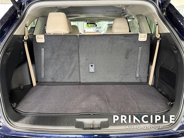 new 2025 Toyota Highlander Hybrid car, priced at $51,865