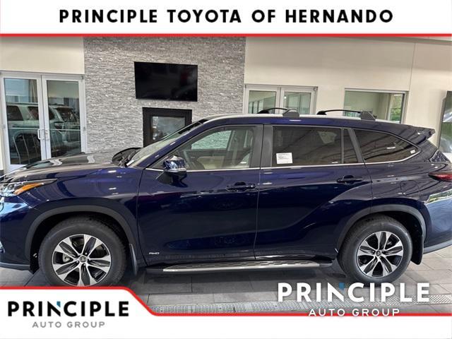 new 2025 Toyota Highlander Hybrid car, priced at $51,865