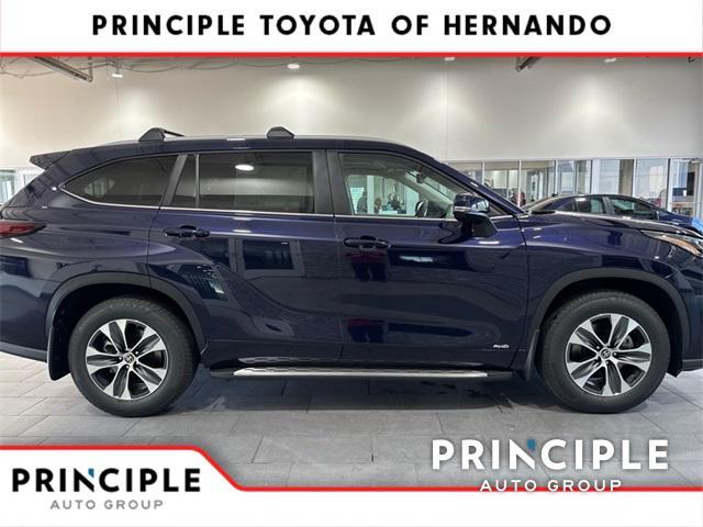 new 2025 Toyota Highlander Hybrid car, priced at $51,865
