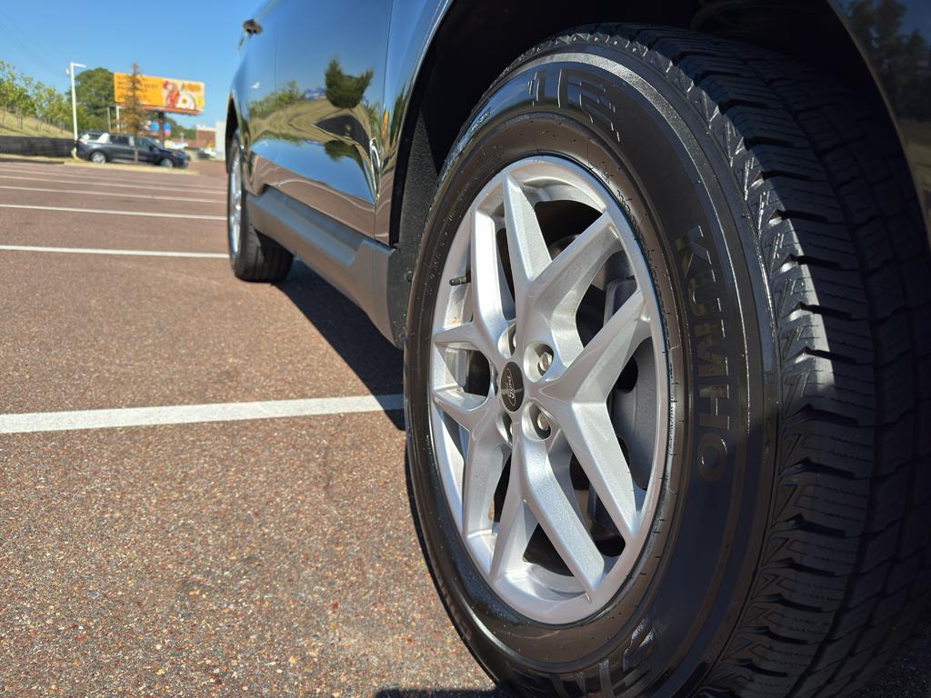 used 2024 Ford Edge car, priced at $24,159