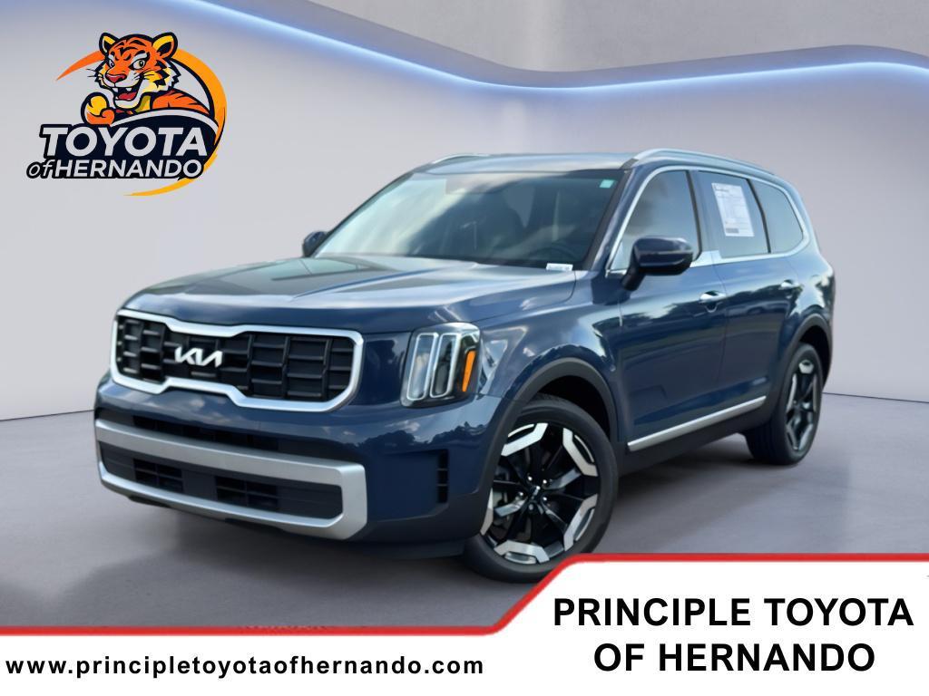 used 2024 Kia Telluride car, priced at $31,000