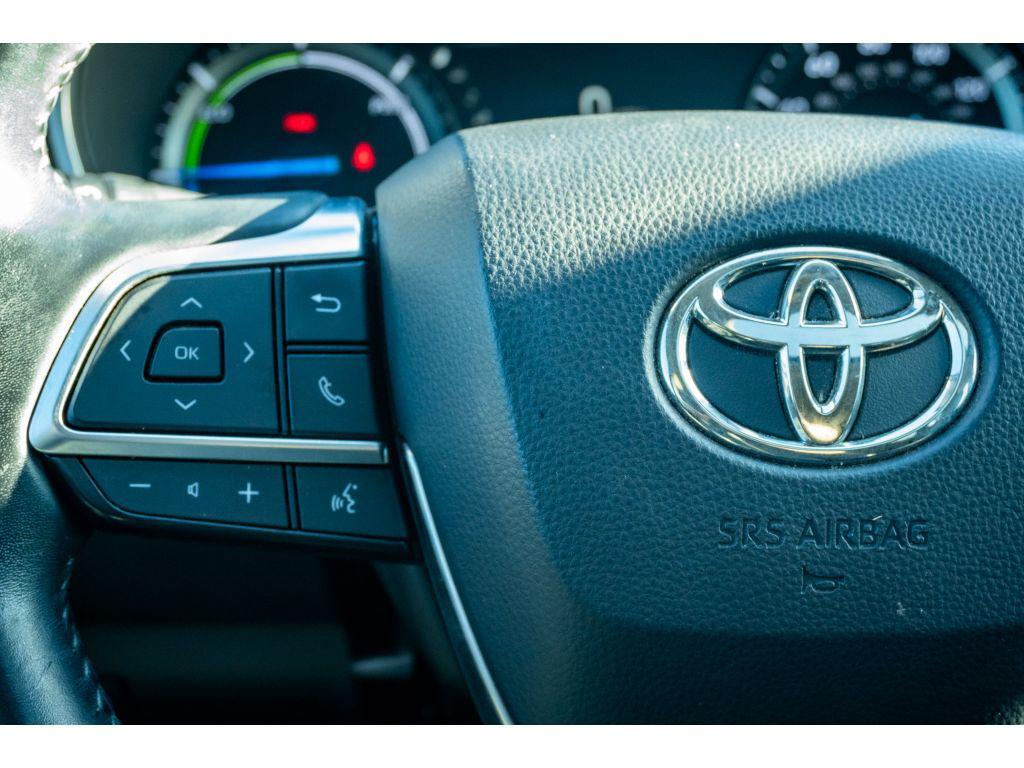 used 2020 Toyota Highlander Hybrid car, priced at $29,552
