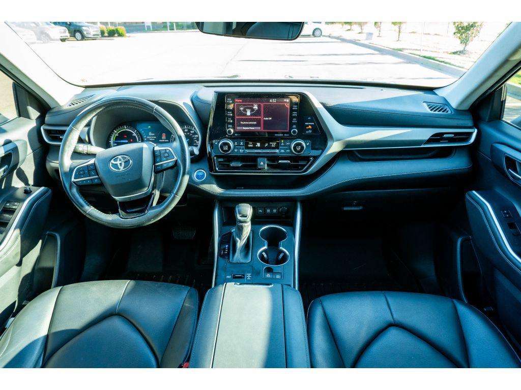 used 2020 Toyota Highlander Hybrid car, priced at $29,552