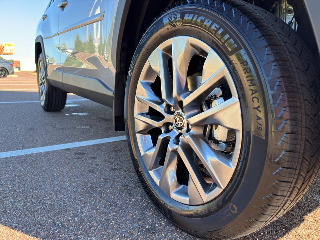 new 2025 Toyota RAV4 car