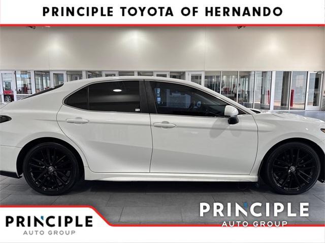 used 2018 Toyota Camry Hybrid car, priced at $17,000