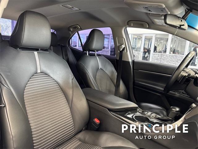 used 2018 Toyota Camry Hybrid car, priced at $17,000