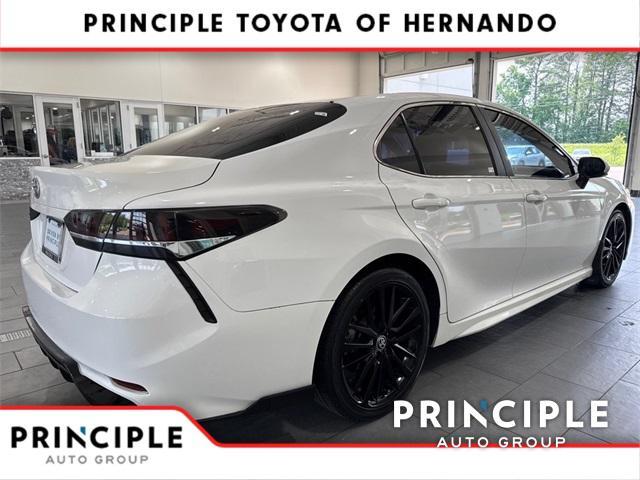 used 2018 Toyota Camry Hybrid car, priced at $17,000