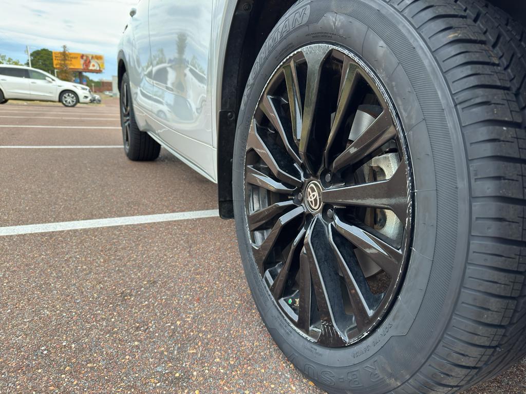 used 2023 Toyota Highlander car, priced at $37,830