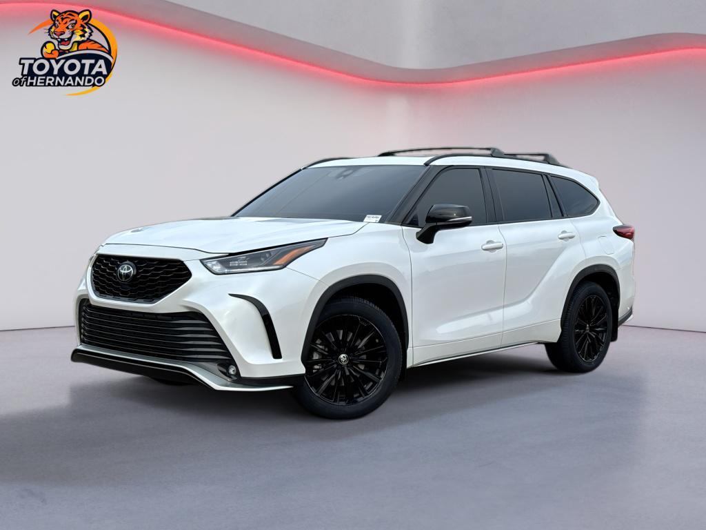 used 2023 Toyota Highlander car, priced at $37,830