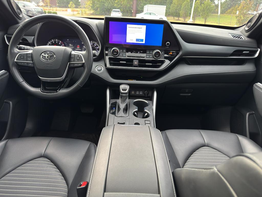 used 2023 Toyota Highlander car, priced at $37,830
