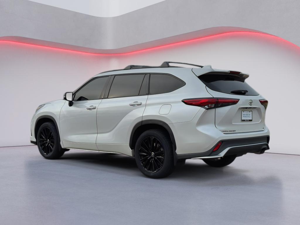 used 2023 Toyota Highlander car, priced at $37,830