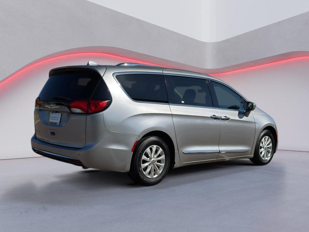 used 2018 Chrysler Pacifica car, priced at $9,580