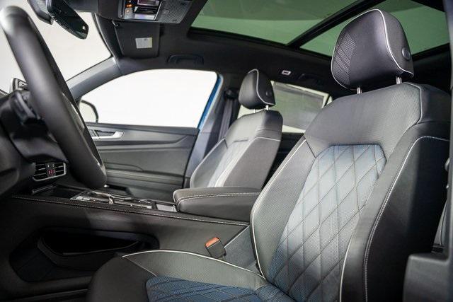 new 2025 Volkswagen Atlas Cross Sport car, priced at $52,251