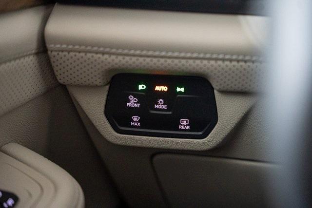 new 2025 Volkswagen Atlas car, priced at $44,531