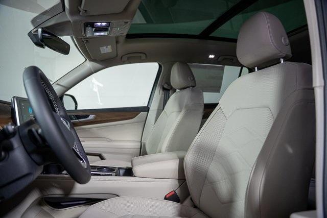 new 2025 Volkswagen Atlas car, priced at $44,531