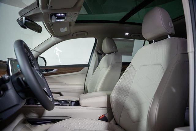 new 2025 Volkswagen Atlas car, priced at $39,031