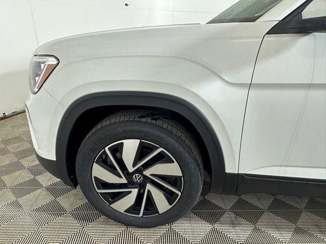 new 2025 Volkswagen Atlas car, priced at $44,954